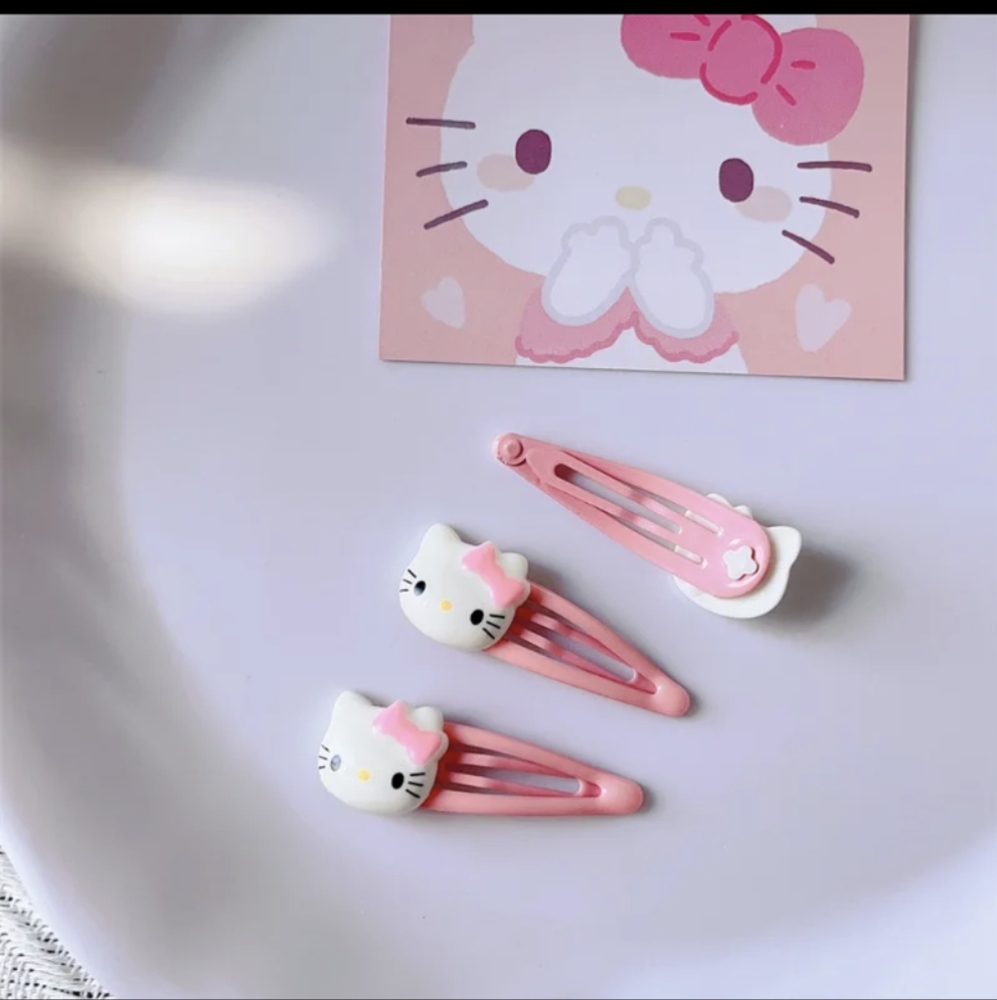 🆕📢Last Set....Hello Kitty Hair Clips - Picture 3 of 4